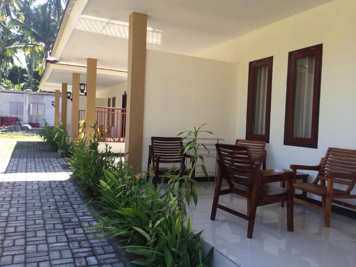 D'Batur Hotel Senggigi Exterior photo