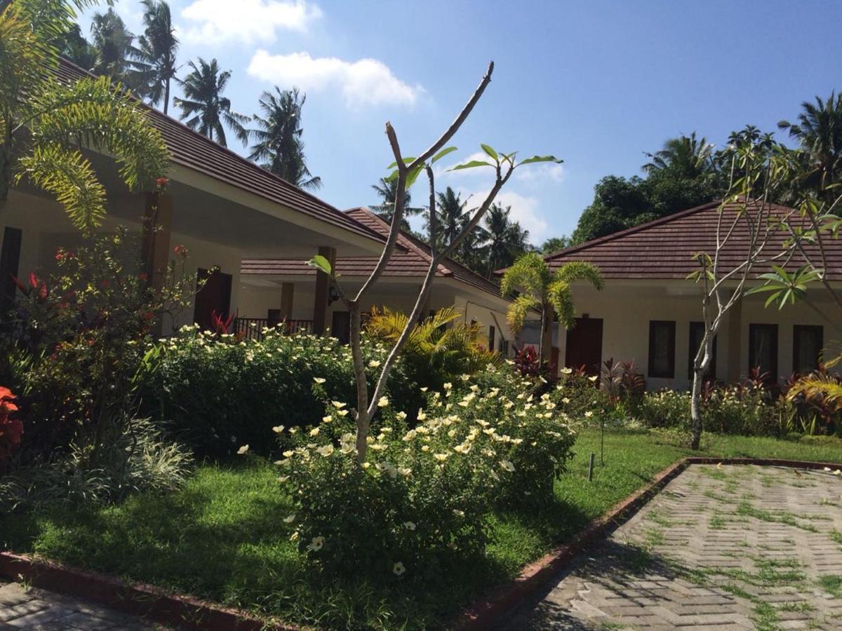 D'Batur Hotel Senggigi Exterior photo