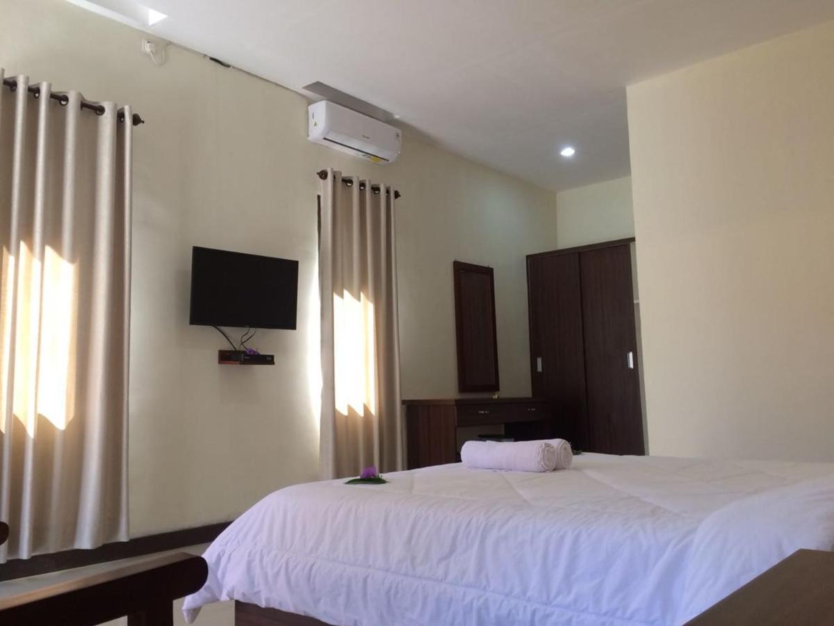 D'Batur Hotel Senggigi Exterior photo