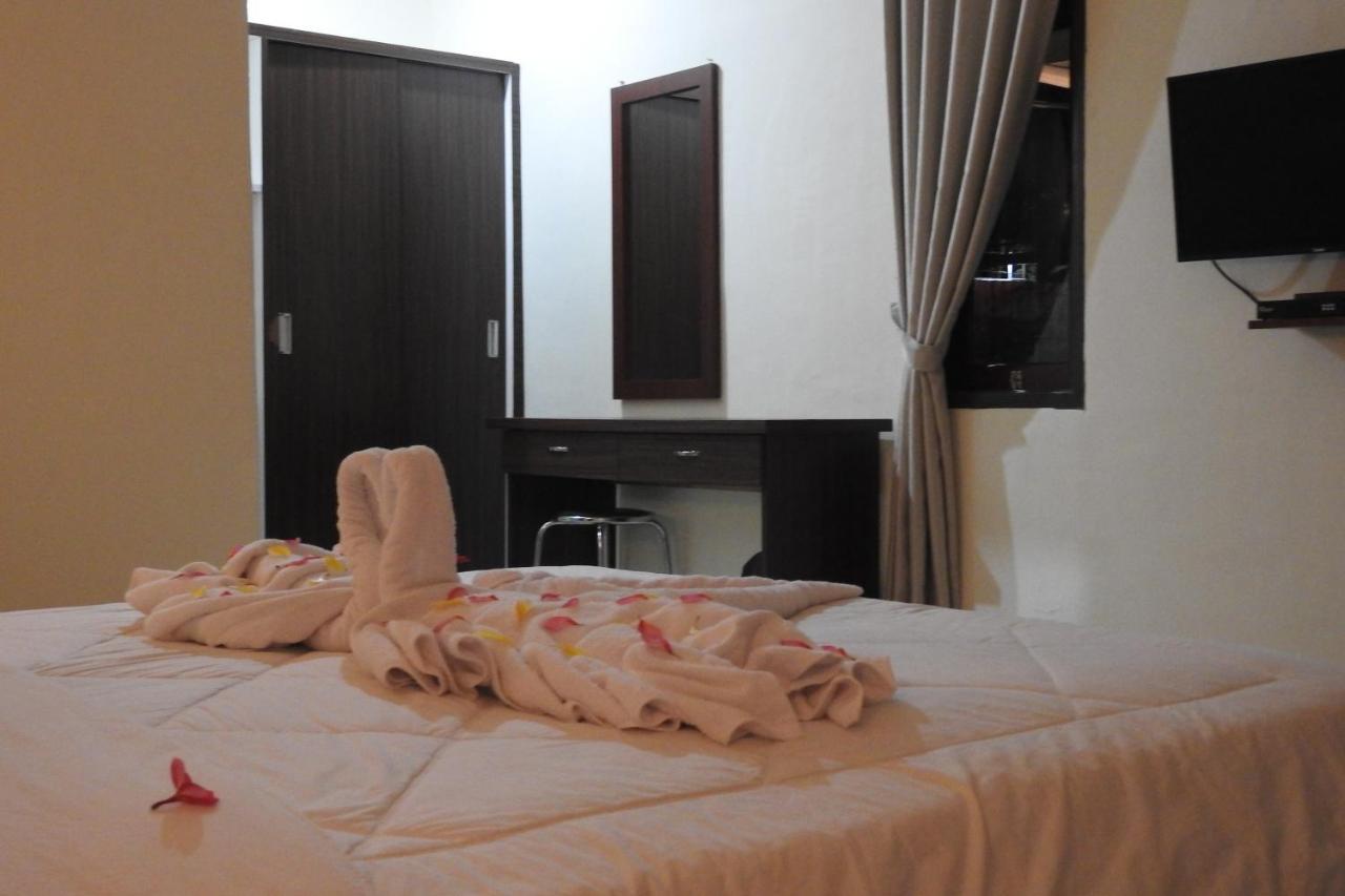 D'Batur Hotel Senggigi Exterior photo