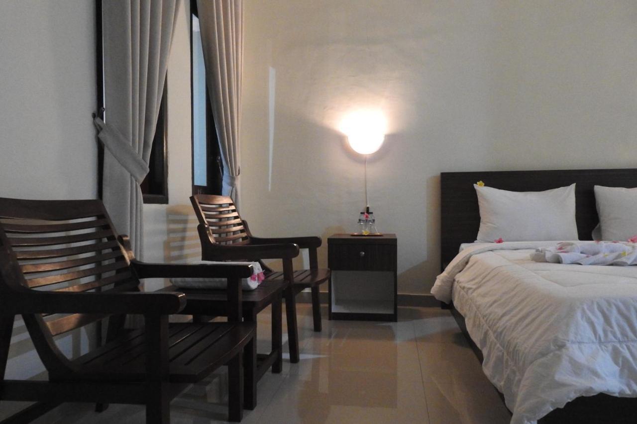 D'Batur Hotel Senggigi Exterior photo