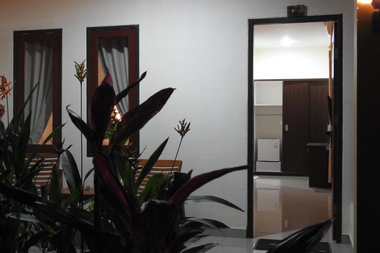 D'Batur Hotel Senggigi Exterior photo