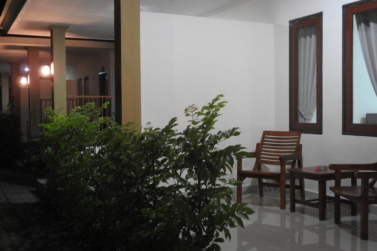 D'Batur Hotel Senggigi Exterior photo