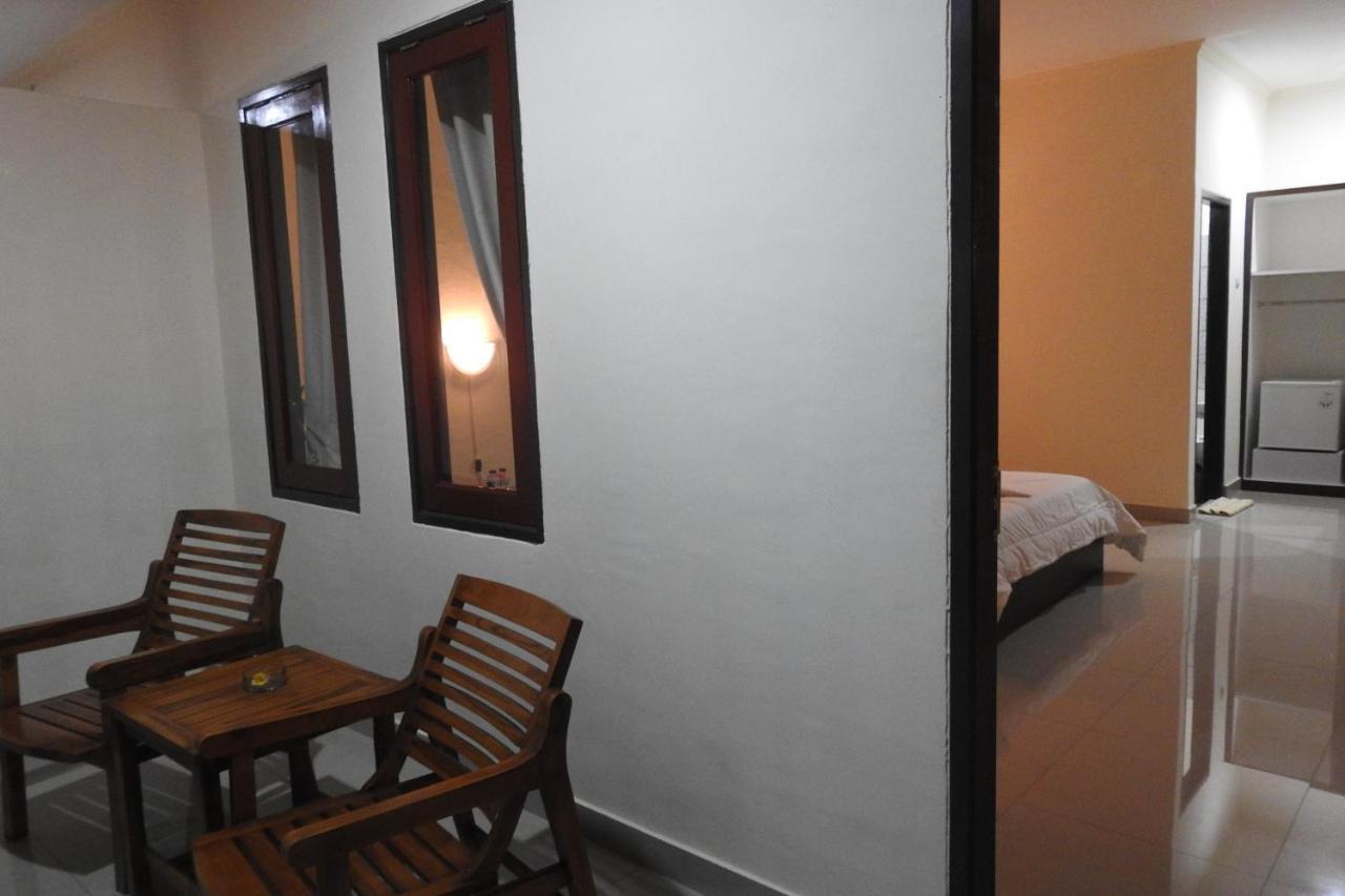 D'Batur Hotel Senggigi Exterior photo